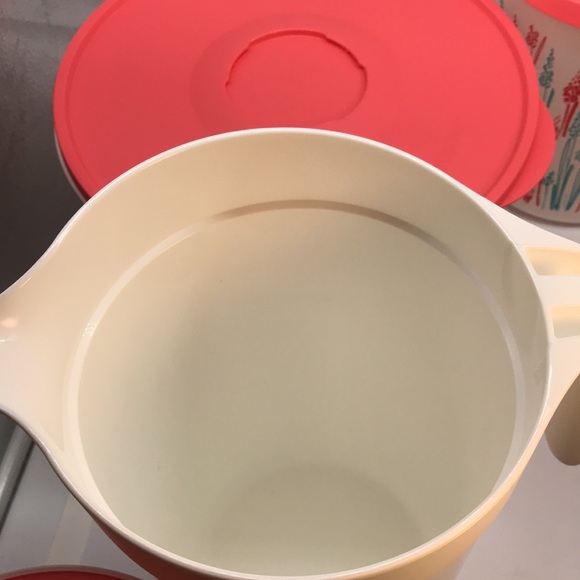 Tupperware  Set of 8  One touch Canister ,1 Jumbo  Jug & (4) Tumbler - Picture 14 of 16